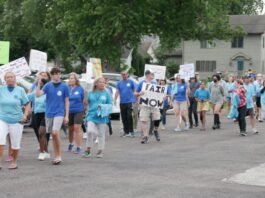Peoria Teachers Rally in the Hundreds